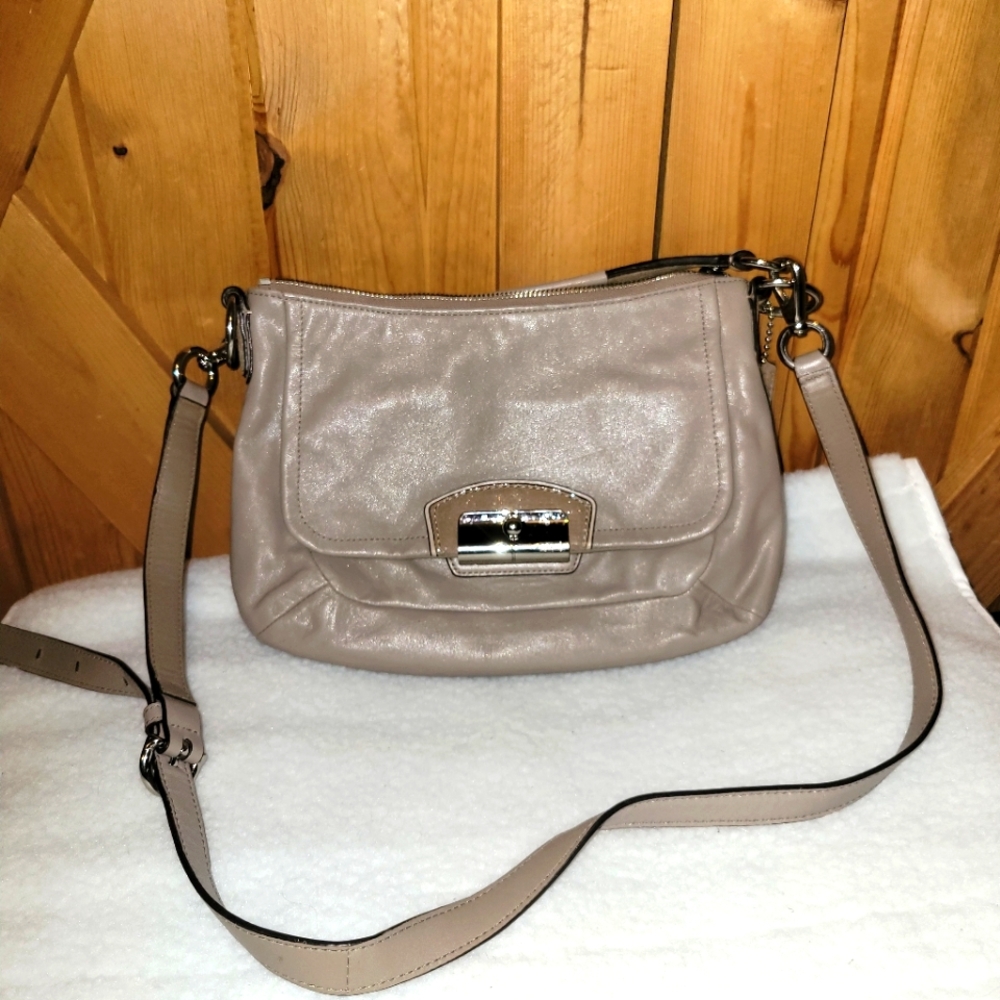 Coach Beige Leather Shoulder Bag